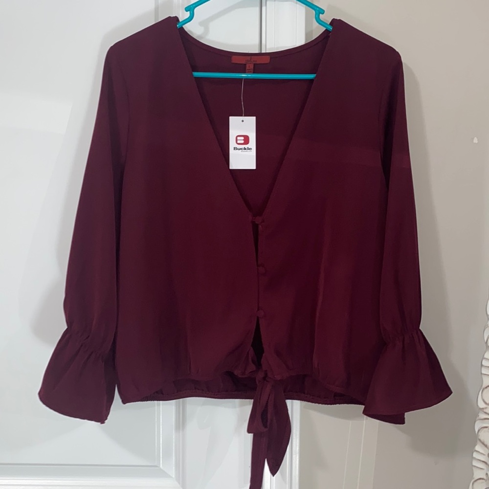 Buckle Top